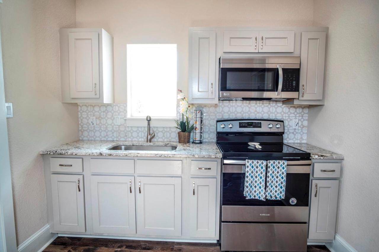 Beautiful Guest House On New Built Home Near Downtown San Antonio Exterior photo