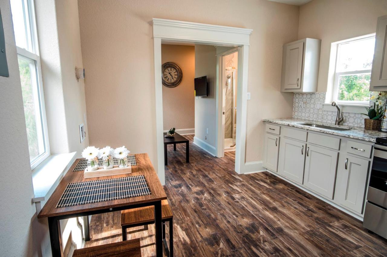Beautiful Guest House On New Built Home Near Downtown San Antonio Exterior photo